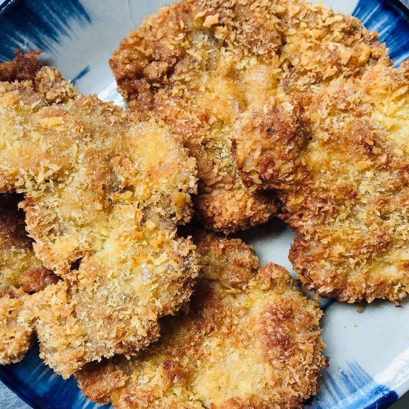 Step 3 Frying the meat Breaded fried meat