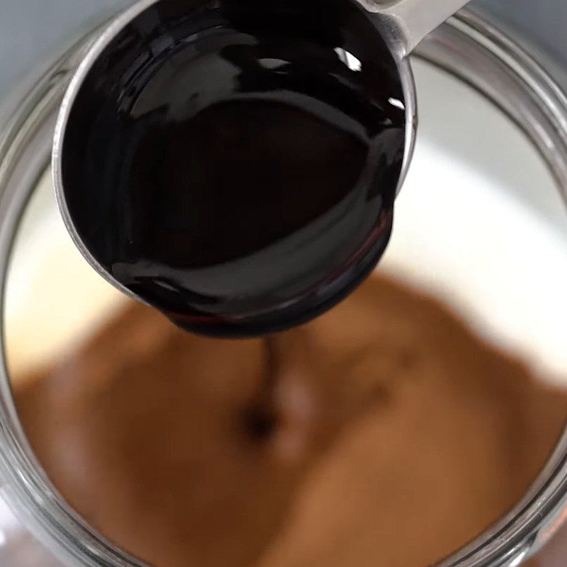 Step 1 Put the ingredients into the jar for Caramel Latte