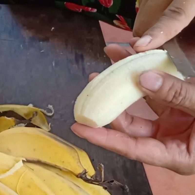 Step 1 Prepare the filling ingredients for Bến Tre coconut leaf cake