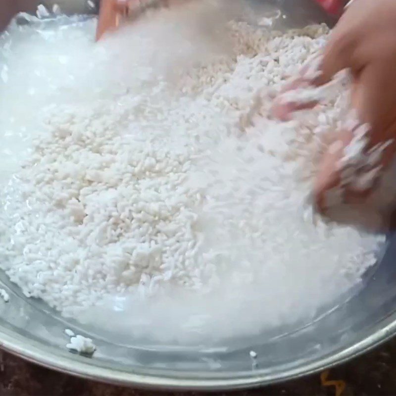 Step 1 Prepare the filling ingredients for Bến Tre coconut leaf cake