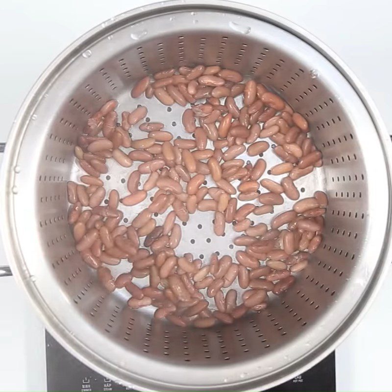 Step 1 Prepare red beans Fried glutinous rice cake with red bean filling