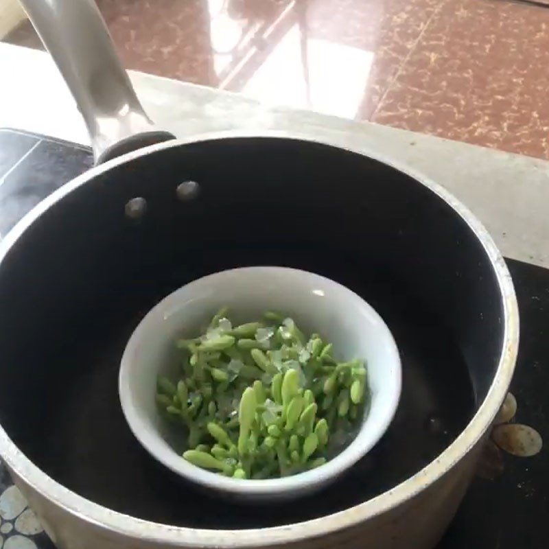 Step 2 Steam the papaya flowers Steamed Male Papaya Flowers with Rock Sugar