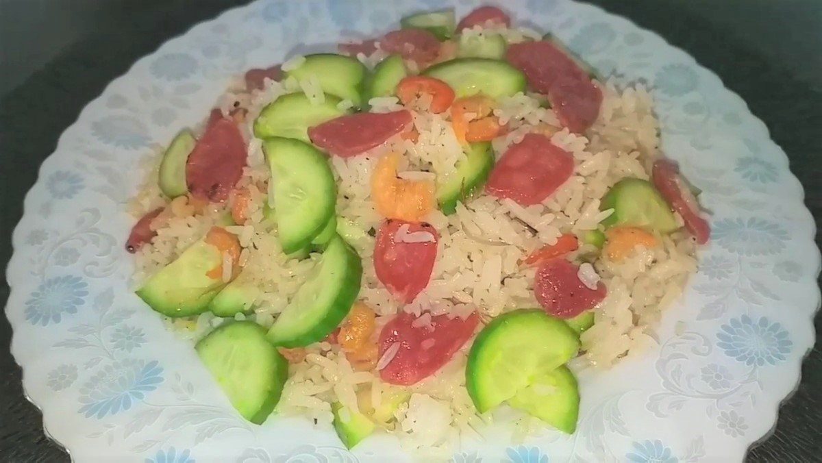 Fried rice with dried shrimp sausage