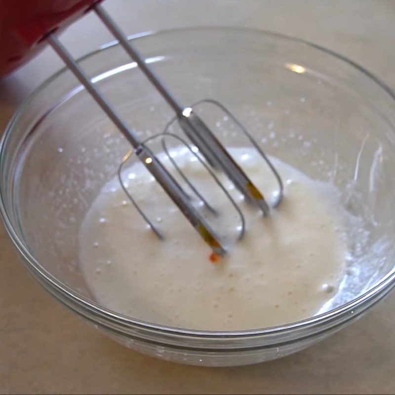 Step 1 Whip the egg whites for Lemon Macaron with flour