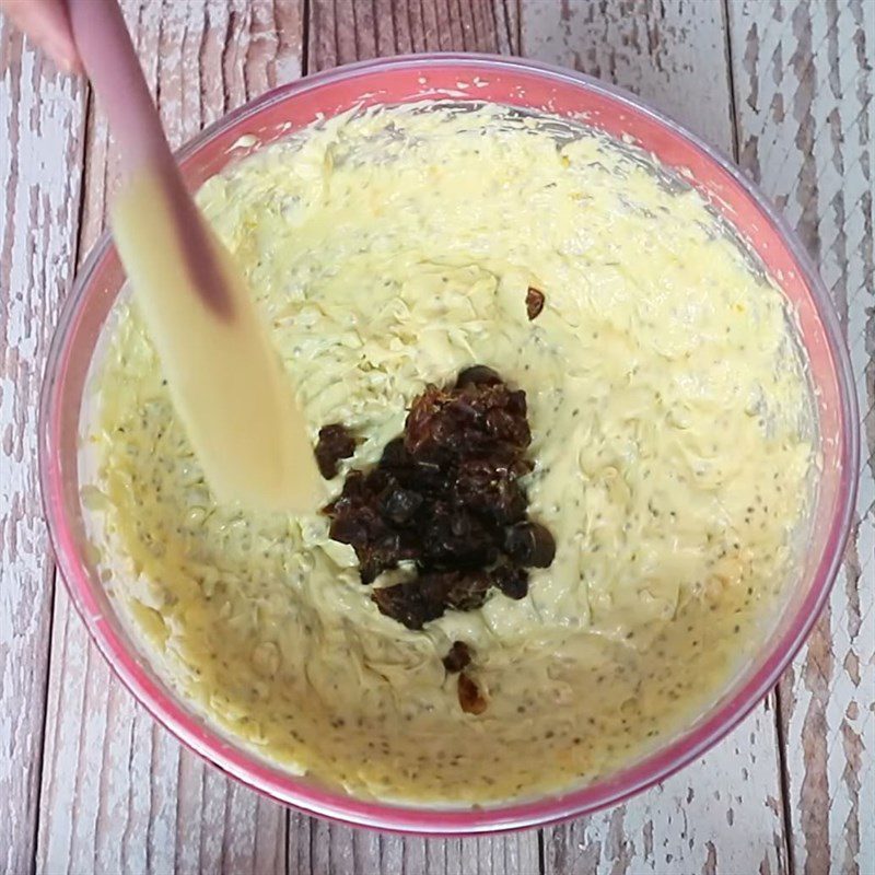 Step 3 Mixing salted egg butter Chia seed salted egg cookies