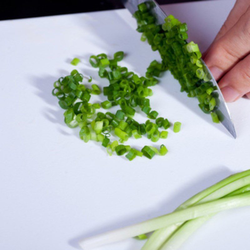 Step 1 Prepare the ingredients Fried tofu with soy sauce and bell peppers