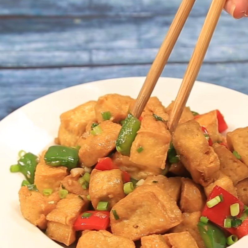 Step 5 Final product Fried tofu with soy sauce and bell pepper