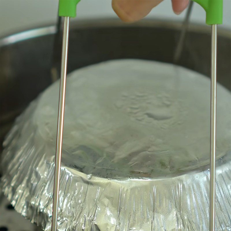 Step 4 Pour into molds and steam the coffee sponge cake