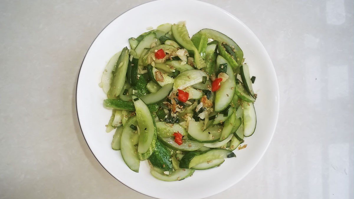 Stir-fried Cucumber with Garlic