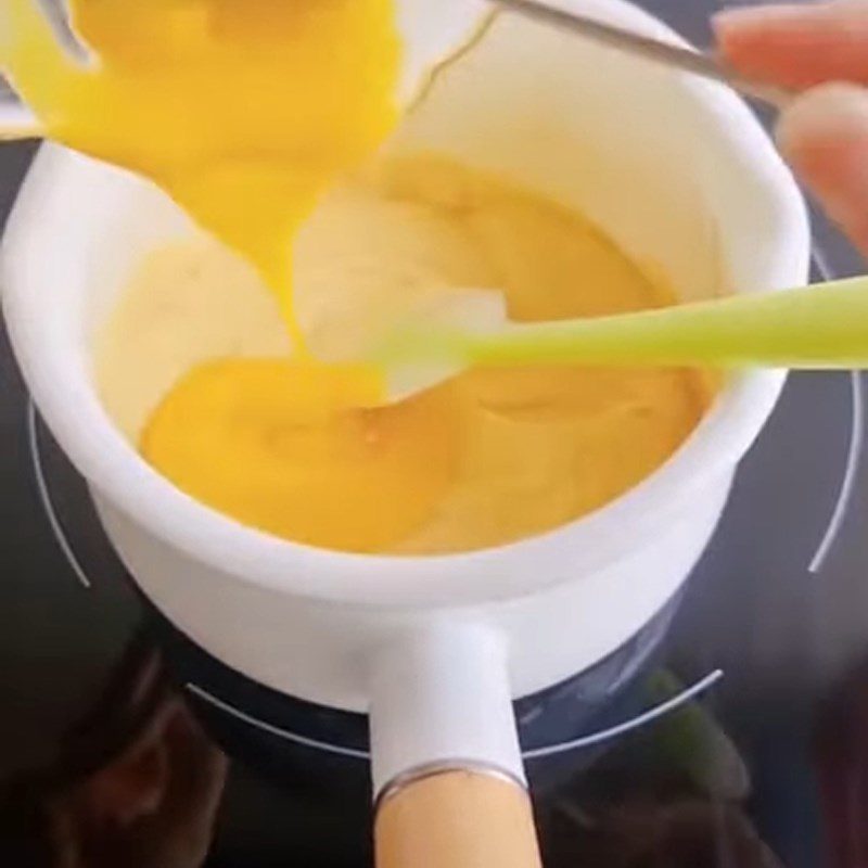 Step 3 Boil the custard mixture Mango custard for baby food