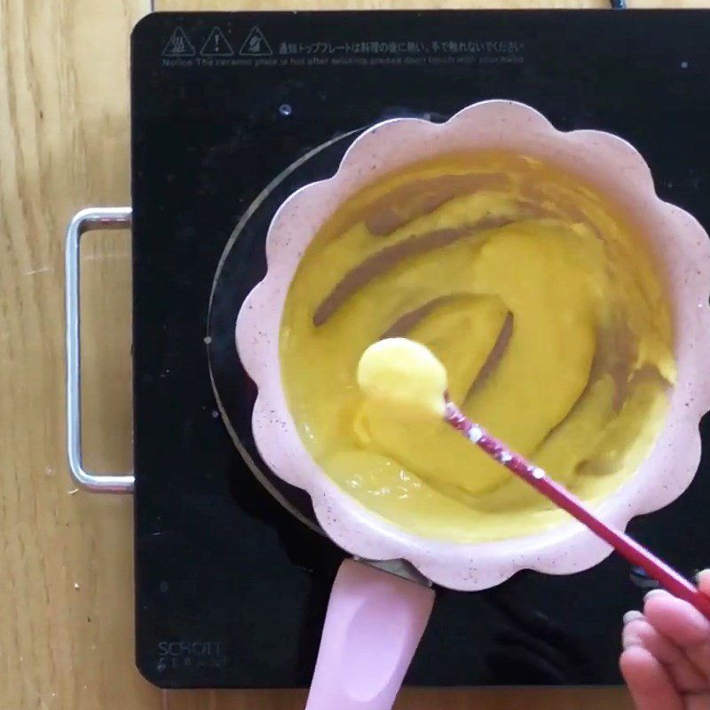 Step 4 Heat the custard mixture for baby weaning