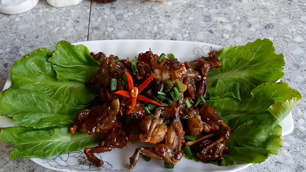 Fried Frog with Fish Sauce