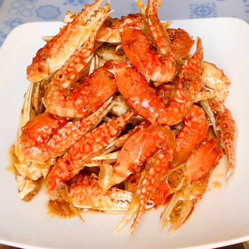 Step 4 Final product Stir-fried crab with garlic butter