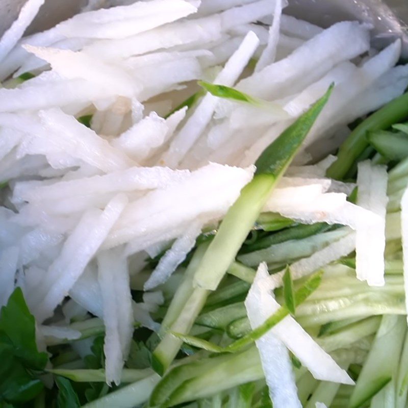 Step 2 Season the ingredients for Stingray Salad