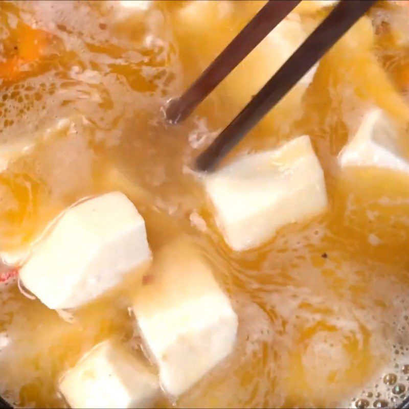 Step 4 Stewed cassava with shrimp Cassava soup cooked with shrimp