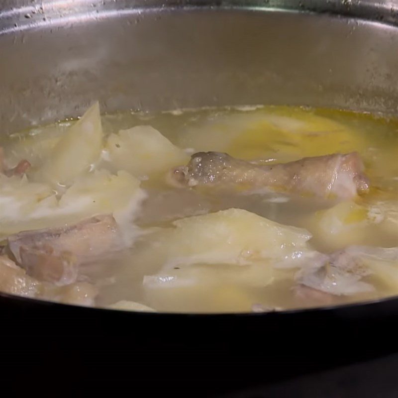 Step 4 Cooked cassava with chicken Cassava soup cooked with chicken