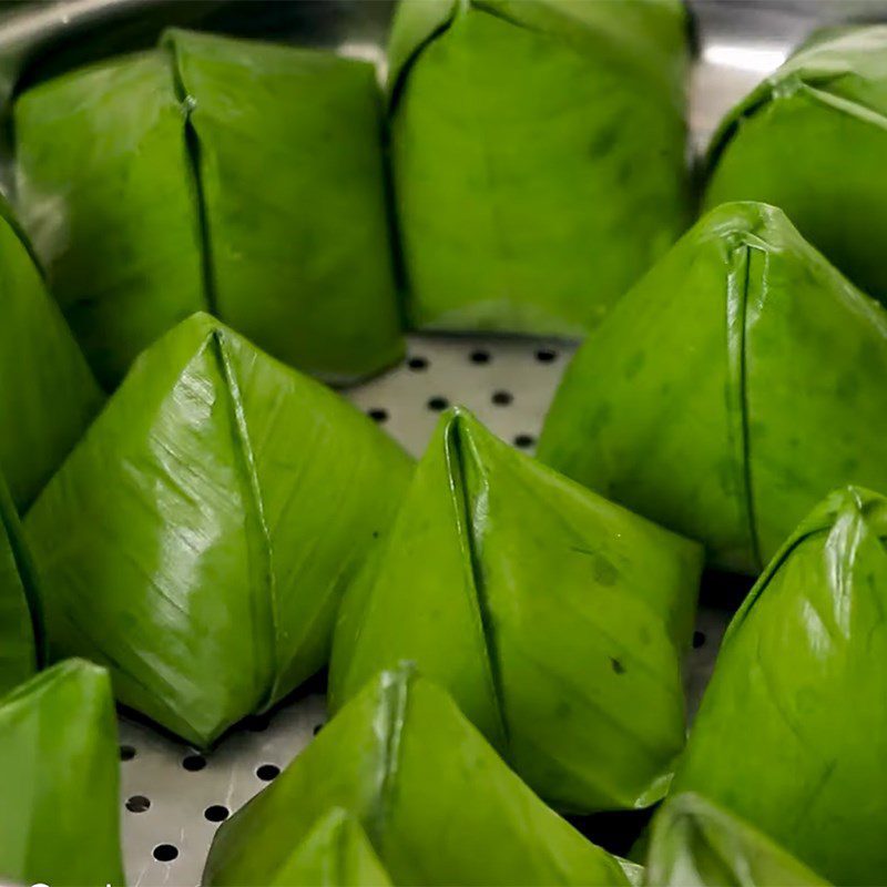 Step 5 Steaming the Layered Pandan Sponge Cake