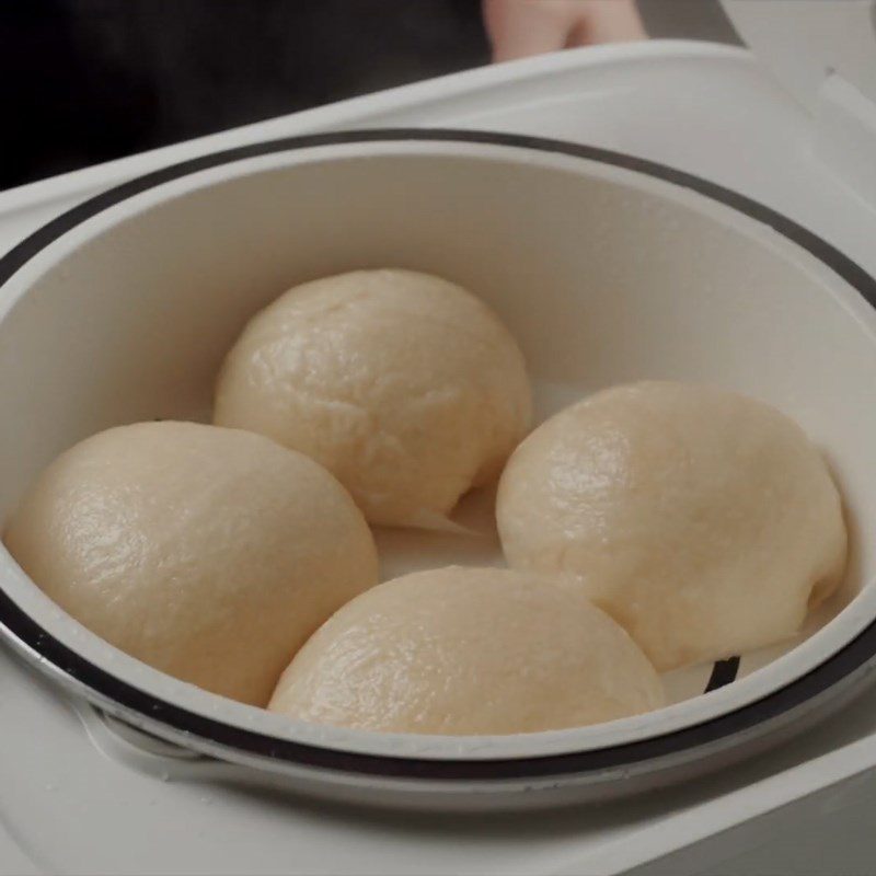 Step 6 Steaming custard mango buns