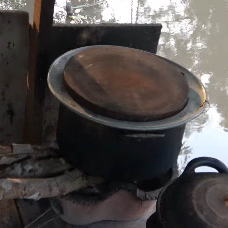 Step 4 Steaming the fish cake Steamed mackerel with sponge gourd