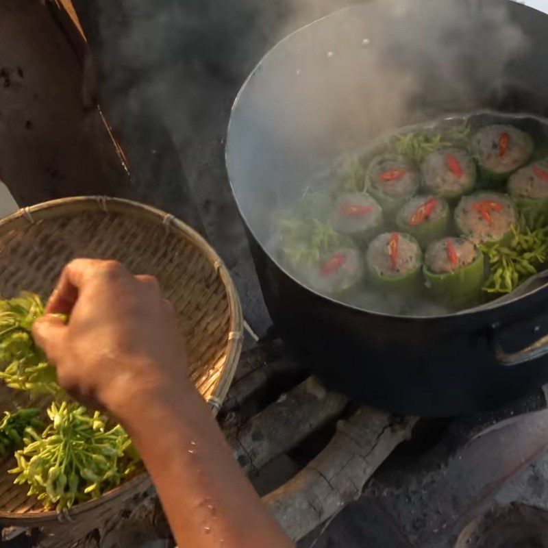 Step 4 Steaming the fish cake Steamed mackerel with sponge gourd