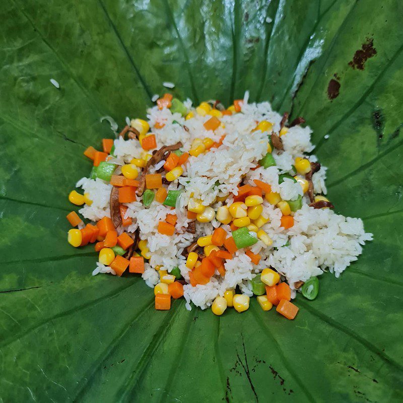 Step 2 Steaming the rice for Lotus Leaf Vegetarian Rice (Recipe shared by a user)