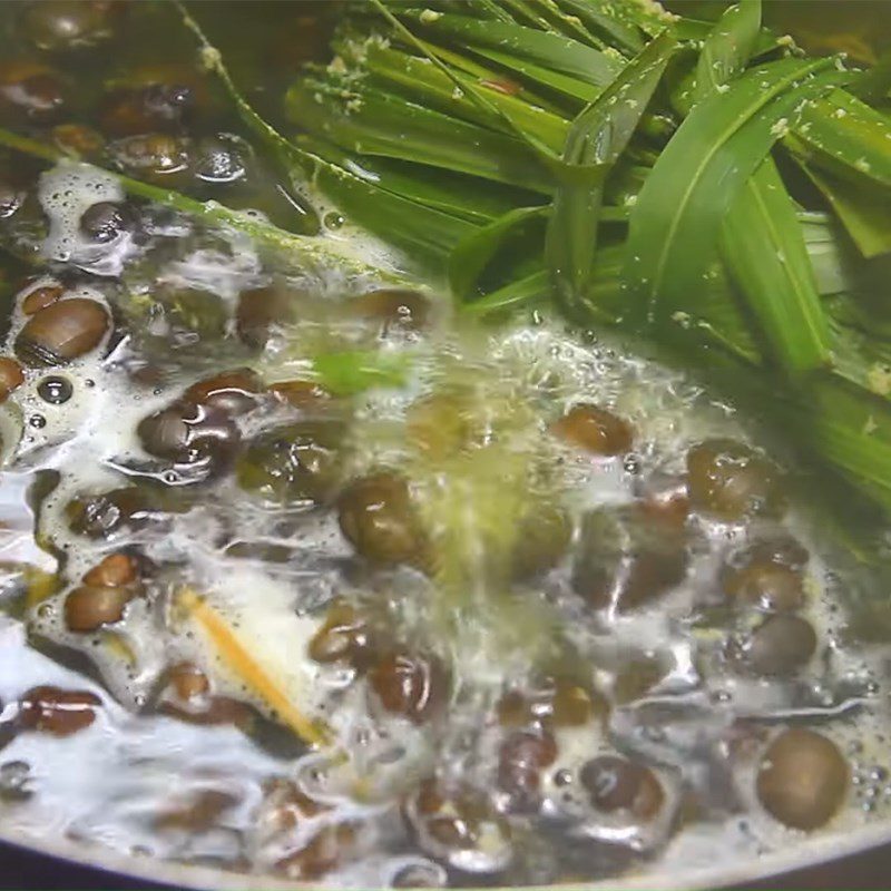 Step 3 Steam the snails Stir-fried rice snails with lemongrass and chili