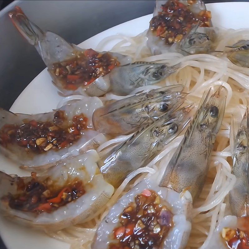 Step 5 Steamed Flower Shrimp with Scallion Oil