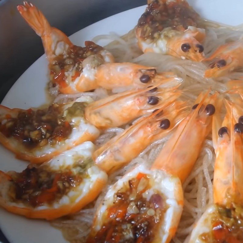 Step 5 Steamed Flower Shrimp with Scallion Oil