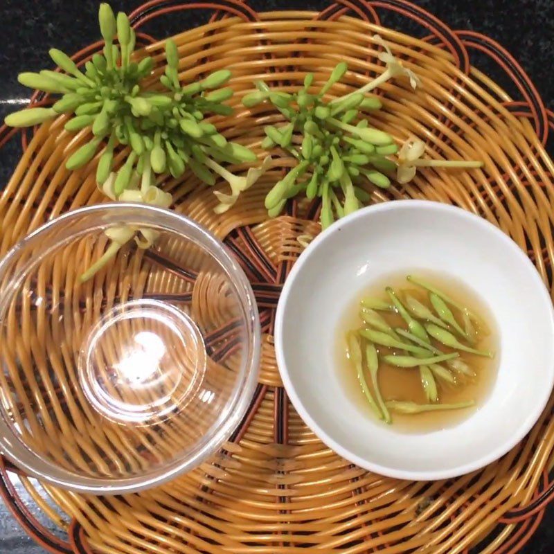 Step 3 Final product Male papaya flowers steamed with honey