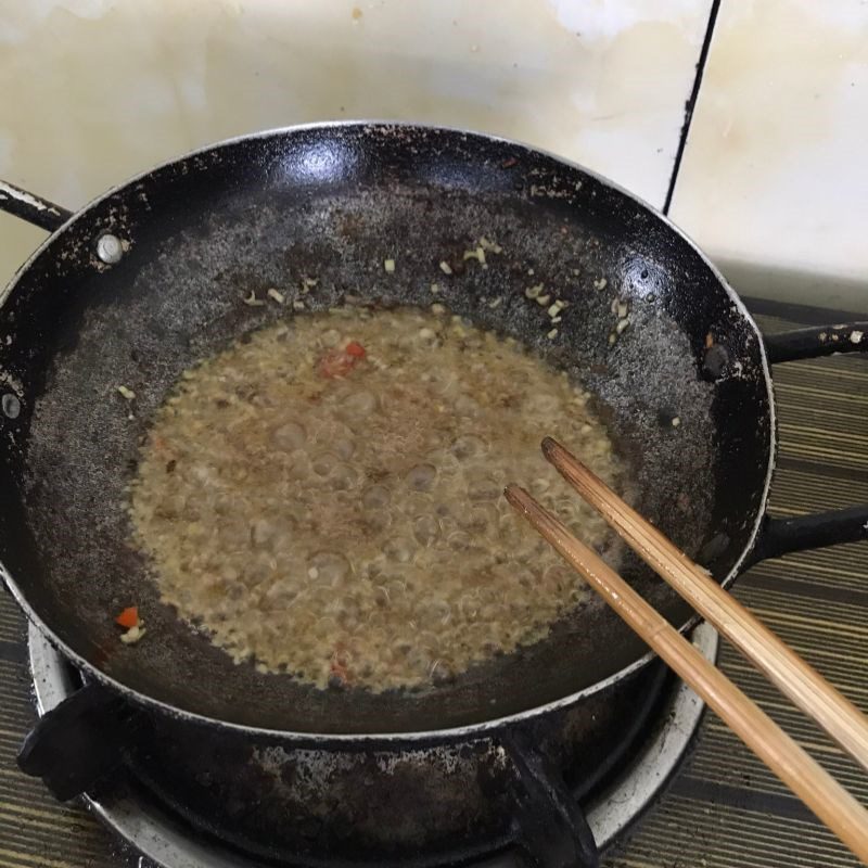 Step 4 Completion Fried salted tilapia with lemongrass and chili