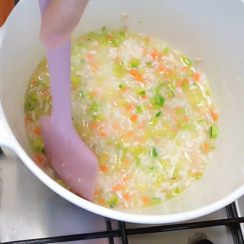 Step 4 Completion Zucchini shrimp carrot porridge (for babies from 8 months old)