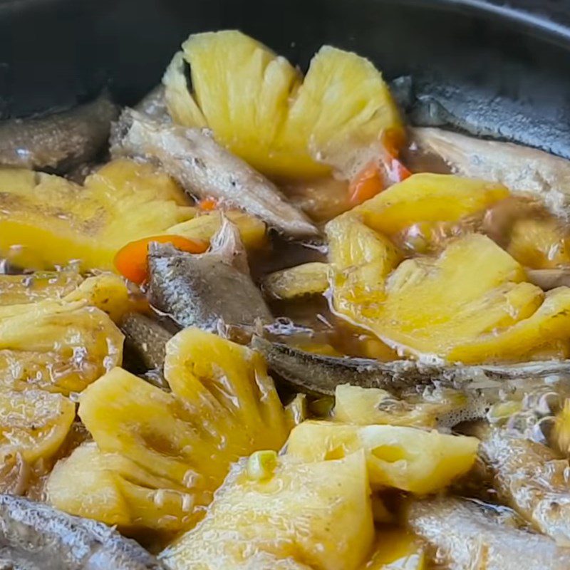 Step 3 Fish Stew with Pineapple