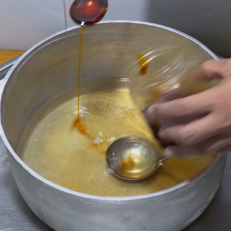 Step 4 Stewing eggs for stewed ribs