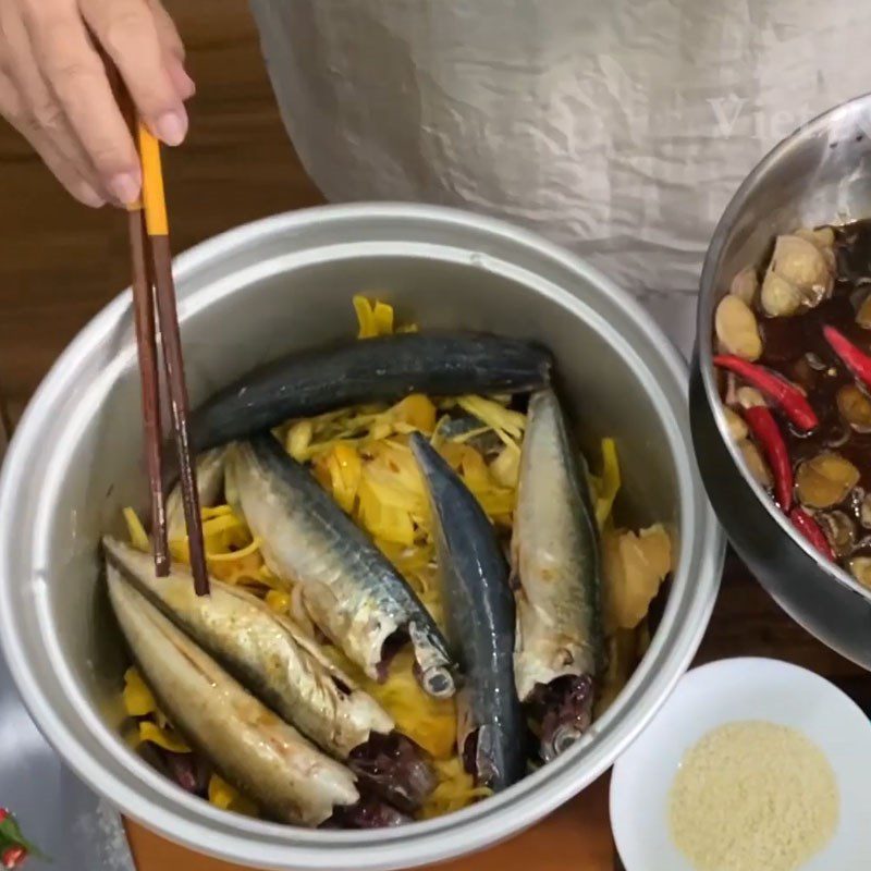 Step 4 Jackfruit fiber stew with fish Jackfruit fiber stew with fish