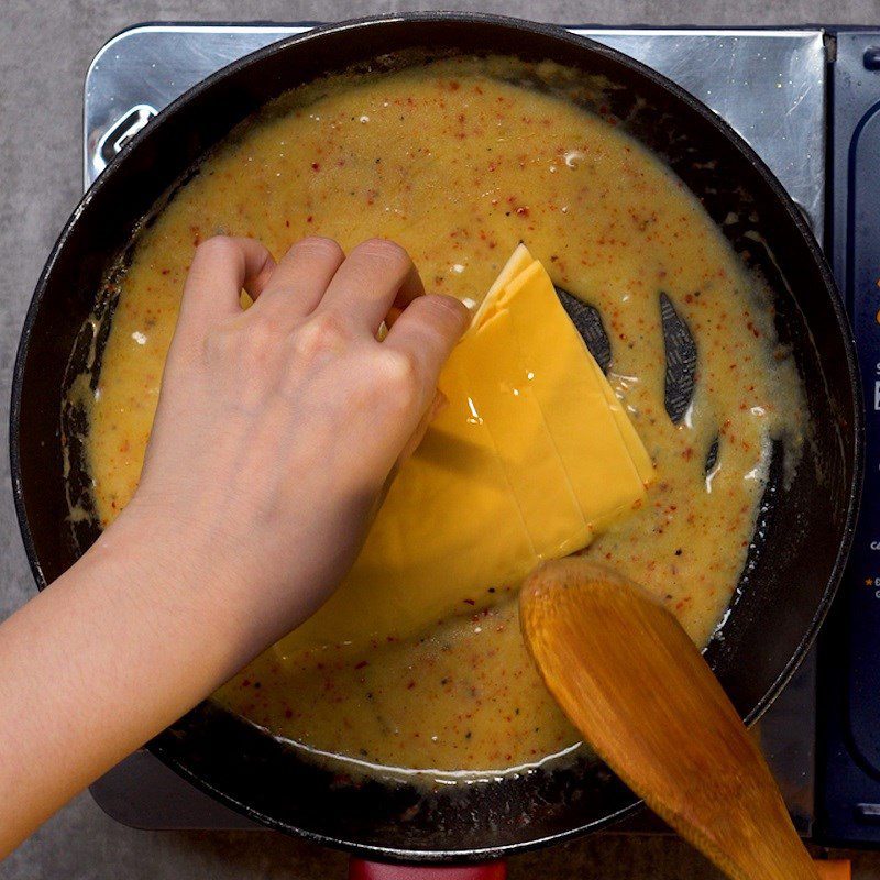 Step 4 Make cheese sauce French fries with cheese sauce