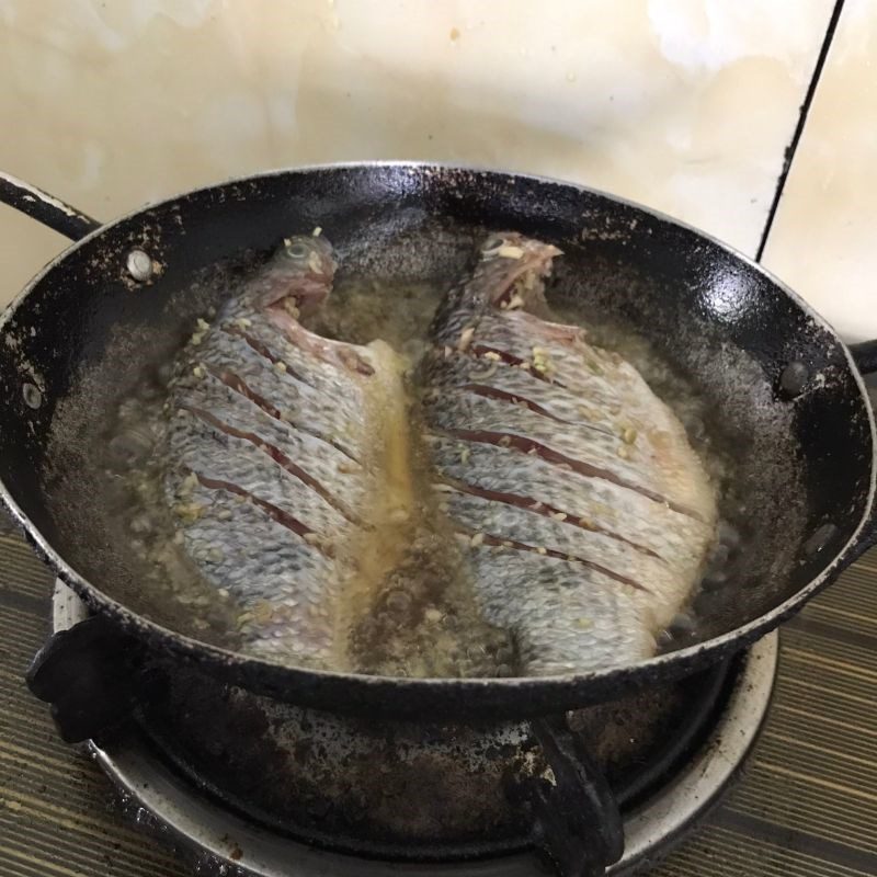 Step 3 Fried Tilapia with Lemongrass and Chili Fried salted tilapia with lemongrass and chili