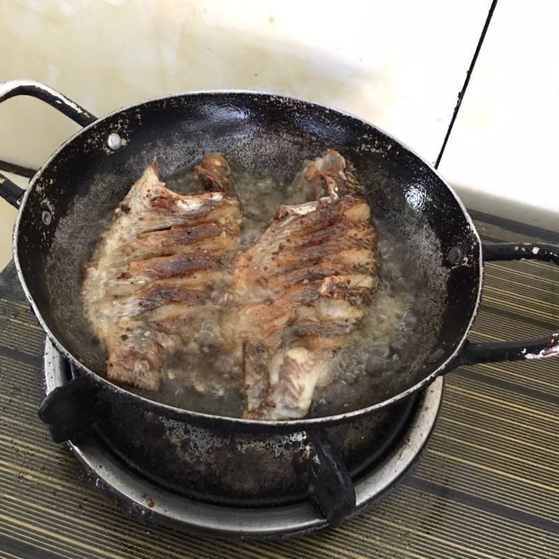 Step 3 Fried Tilapia with Lemongrass and Chili Fried salted tilapia with lemongrass and chili