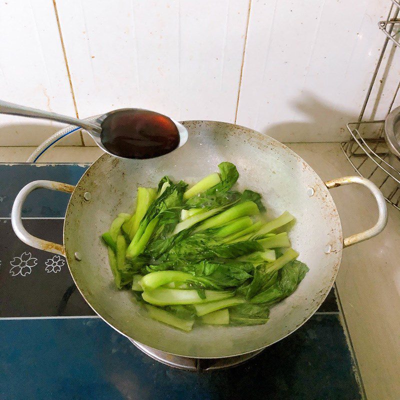 Step 2 Prepare the stir-fried bok choy with oyster sauce Stir-fried Bok Choy with Oyster Sauce