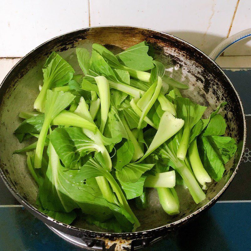 Step 2 Stir-fried bok choy with mushrooms Stir-fried straw mushrooms bok choy