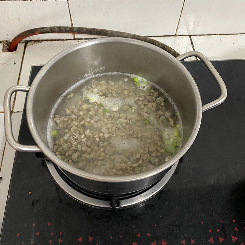 Step 2 Make Clam Soup with Malabar Spinach Clam Soup with Malabar Spinach