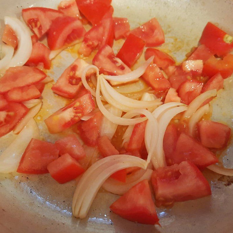 Step 2 Make shrimp fish cake with tomato sauce Shrimp fish cake with tomato sauce