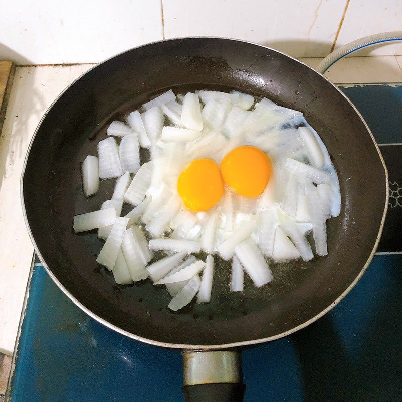 Step 2 Stir-fried radish with egg Stir-fried radish with egg