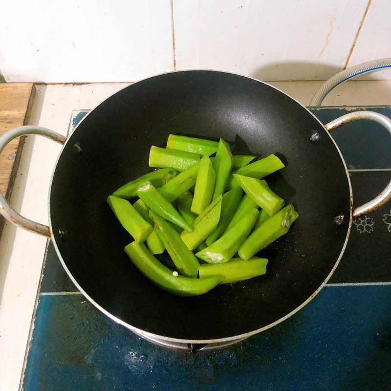 Step 2 Making stir-fried okra with eggs Stir-fried okra with eggs