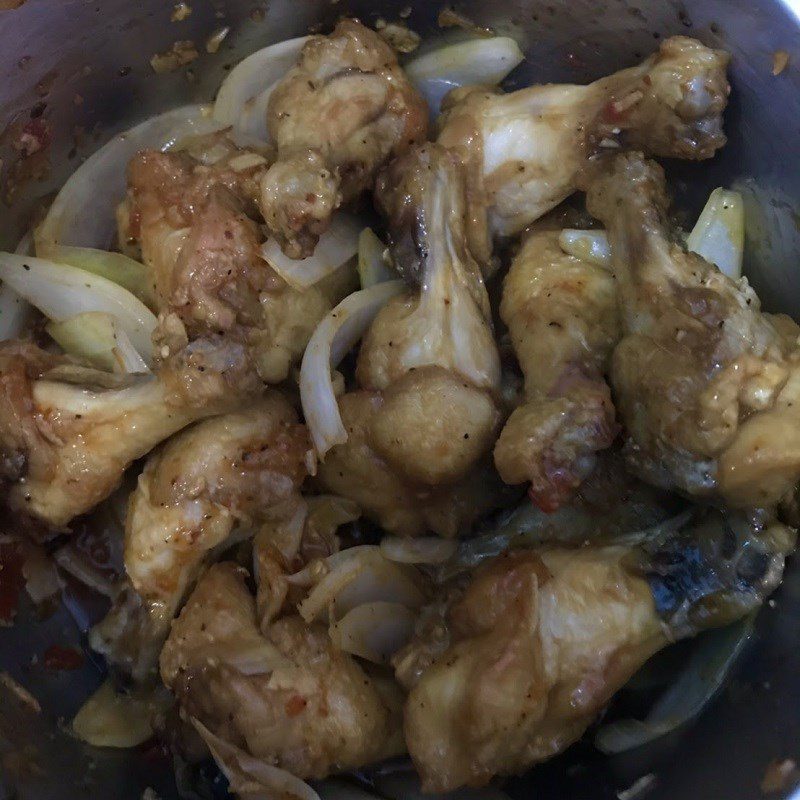 Step 3 Making fried chicken thighs with fish sauce using an air fryer