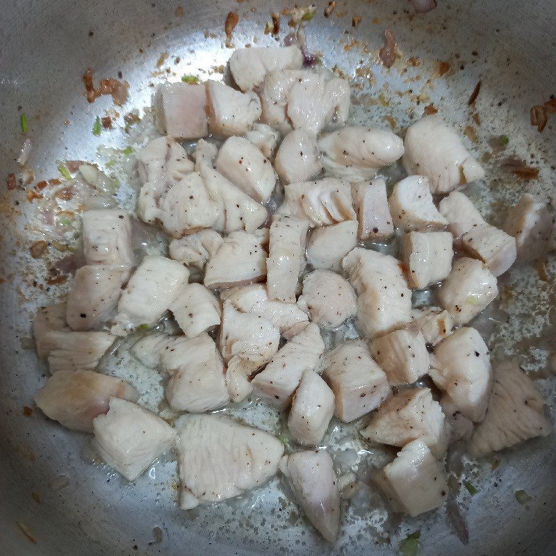 Step 3 Cooking water spinach soup with chicken Water spinach soup with chicken