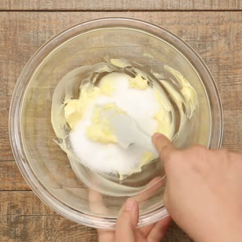 Step 2 Make the crispy coating for the green tea cream puff