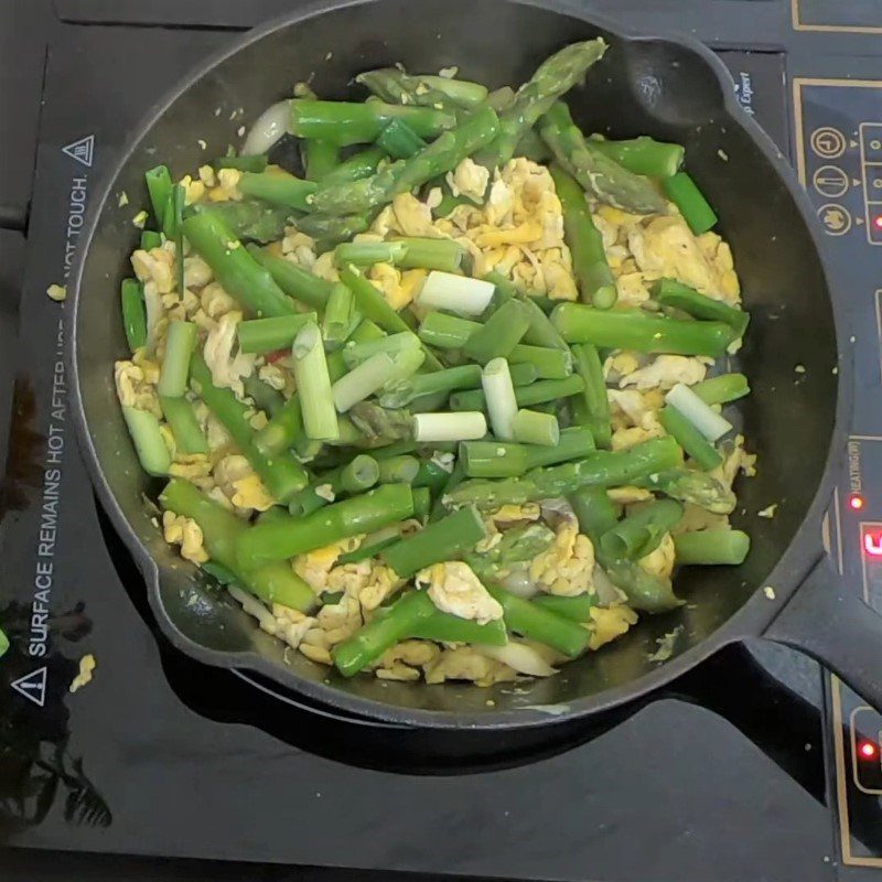 Step 3 Stir-fried asparagus with eggs Stir-fried asparagus with eggs