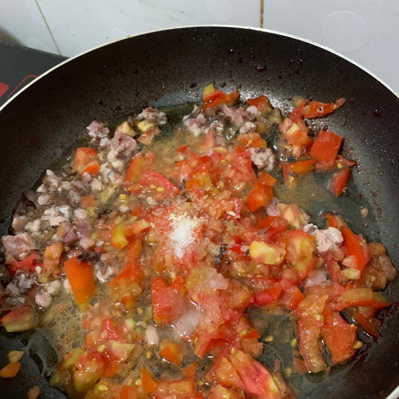 Step 5 Making Tomato Sauce for Squid Stuffed Squid Fried in Tomato Sauce