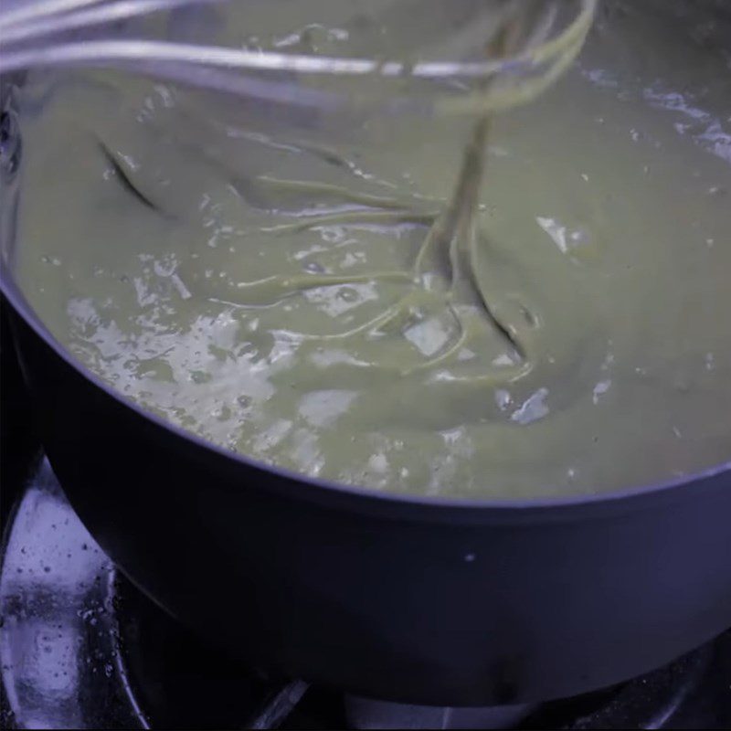 Step 4 Making green tea ice cream filling Black sesame bread with matcha green tea filling