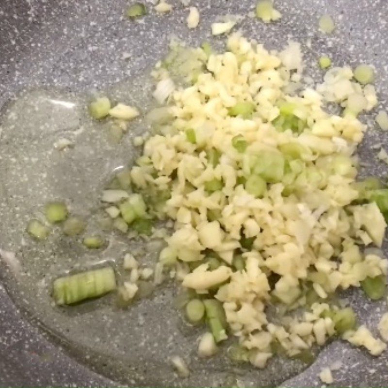 Step 2 Make the sauce Mixed rice paper beef sauce